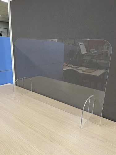 Preventiescherm  65x140x5mm staand op voetjes incl.doorschuifluik-2