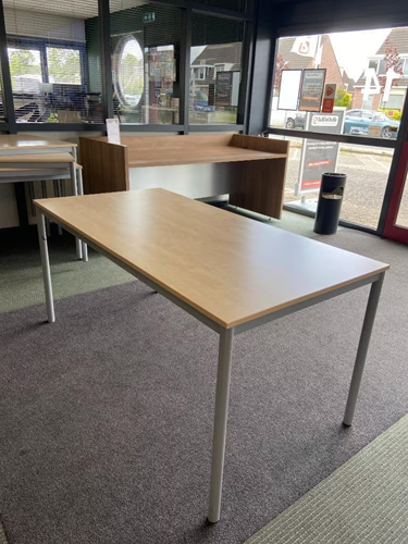 Stevige kantine/vergadertafel 160x80