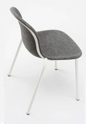 Stoel model LJ2, schaal PET felt dark grey