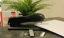 Nietmachines en toebehoren