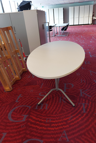 Conferentietafel ovaal 200x100cm -  gebruikt-2
