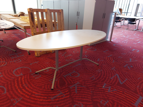 Conferentietafel ovaal 200x100cm -  gebruikt