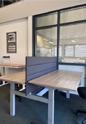 Duo bureau/werkplek 160x160 – incl. scheidingswand