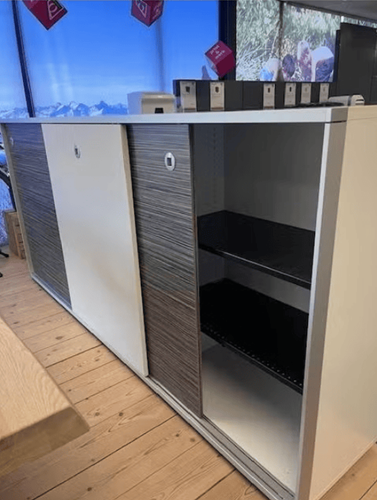 Kantoorkast / dressoir 240 cm – schuifdeuren -  gebruikt - excl. bezorgkosten-2
